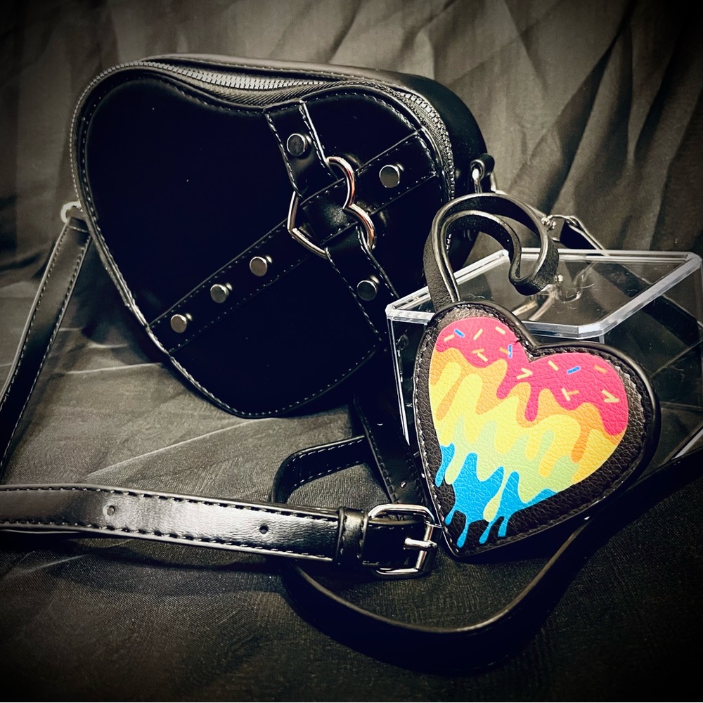 Betsey Johnson Black Heart Bag Charm w Black & Silver Unbranded Rock Crossbody